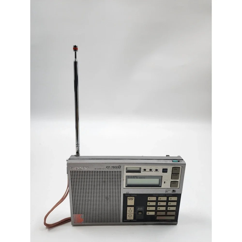 Sony ICF-7600D World Band Receiver Radio FM LW MW SW Silver Vintage Digital